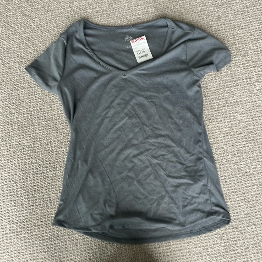 Athletic grey t shirt